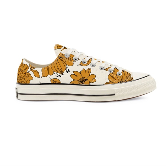 WMNS CHUCK 70 LOW 'VINTAGE FLORAL' - Picture 1 of 4